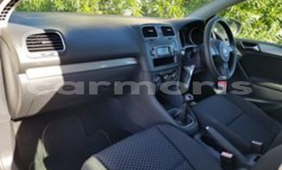 Buy Used Volkswagen Golf White Car in Beau Bassin–Rose Hill in Plaines Wilhems District Buy Used Volkswagen Golf White Car in Beau Bassin–Rose Hill in Plaines Wilhems District