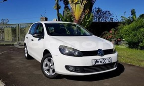 Buy Used Volkswagen Golf White Car in Beau Bassin–Rose Hill in Plaines Wilhems District Buy Used Volkswagen Golf White Car in Beau Bassin–Rose Hill in Plaines Wilhems District