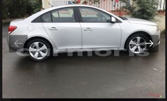 Buy Used Chevrolet Caprice White Car in Port Louis in Port Louis District