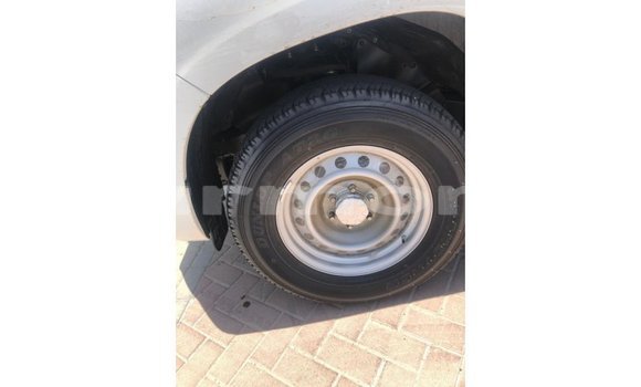 Buy Import Toyota Prado White Car in Import - Dubai in Agalega Islands Buy Import Toyota Prado White Car in Import - Dubai in Agalega Islands